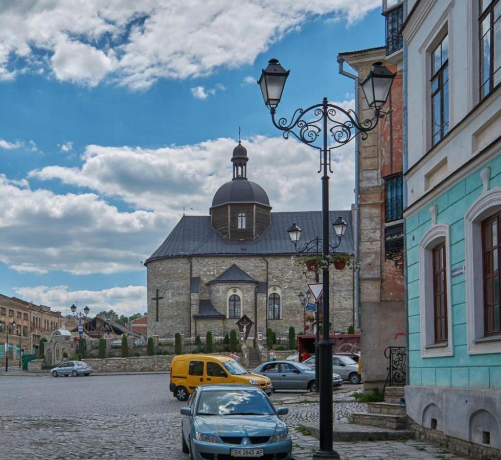 Квартира В Центрі Старого Міста З Окремим Входом Kamjanyi Potoki Kültér fotó